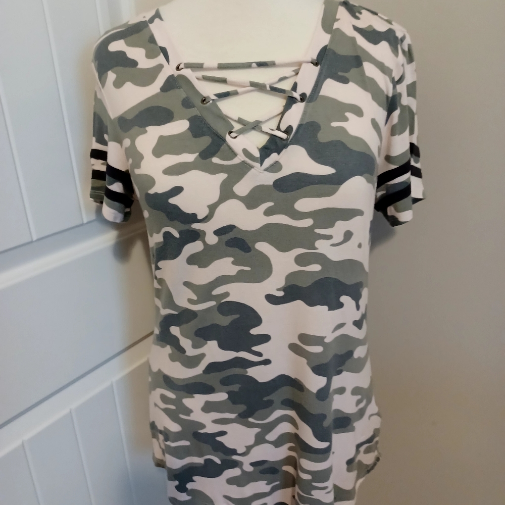 Womens blouse 24/7 Maurices Sz M ###E13